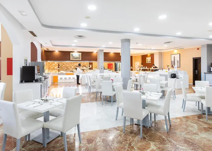 Отель Chatur Playa Real 4*